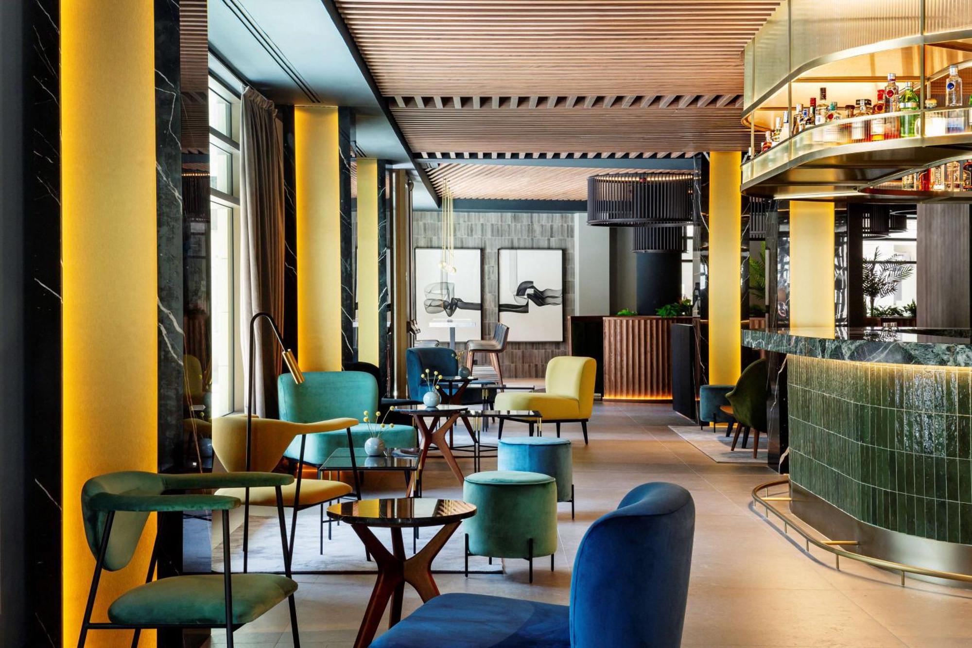 เรดิสัน คอลเลคชั่น โฮเทล มักดาเลนา พลาซา เซบียา Hotel เซบีญา ภายนอก รูปภาพ The bar at the hotel