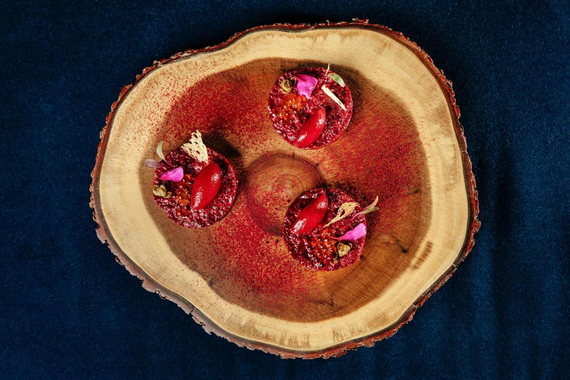 เรดิสัน คอลเลคชั่น โฮเทล มักดาเลนา พลาซา เซบียา Hotel เซบีญา ภายนอก รูปภาพ A cross section of a kidney showing atherosclerotic lesions