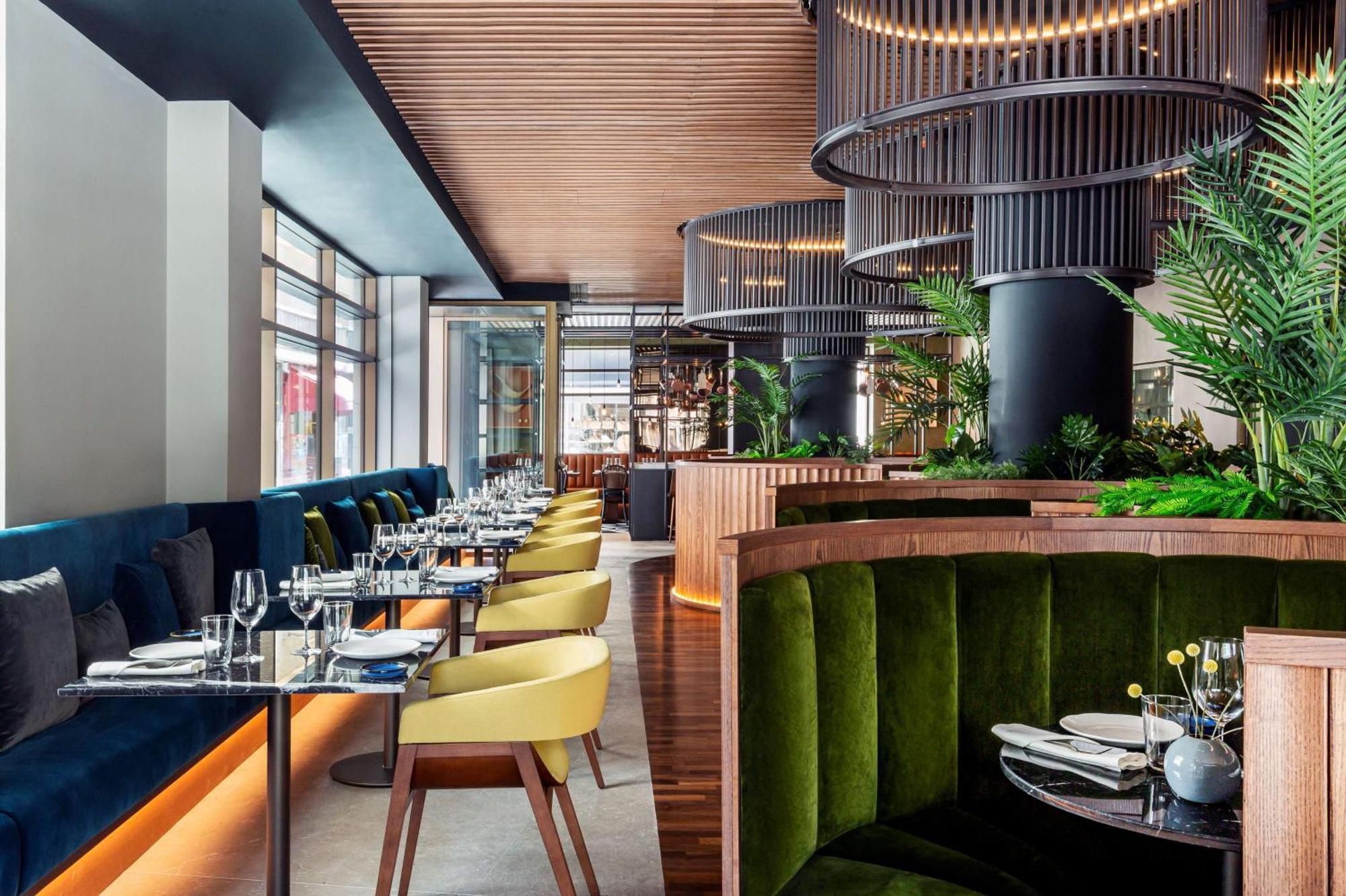 เรดิสัน คอลเลคชั่น โฮเทล มักดาเลนา พลาซา เซบียา Hotel เซบีญา ภายนอก รูปภาพ Restaurant interior